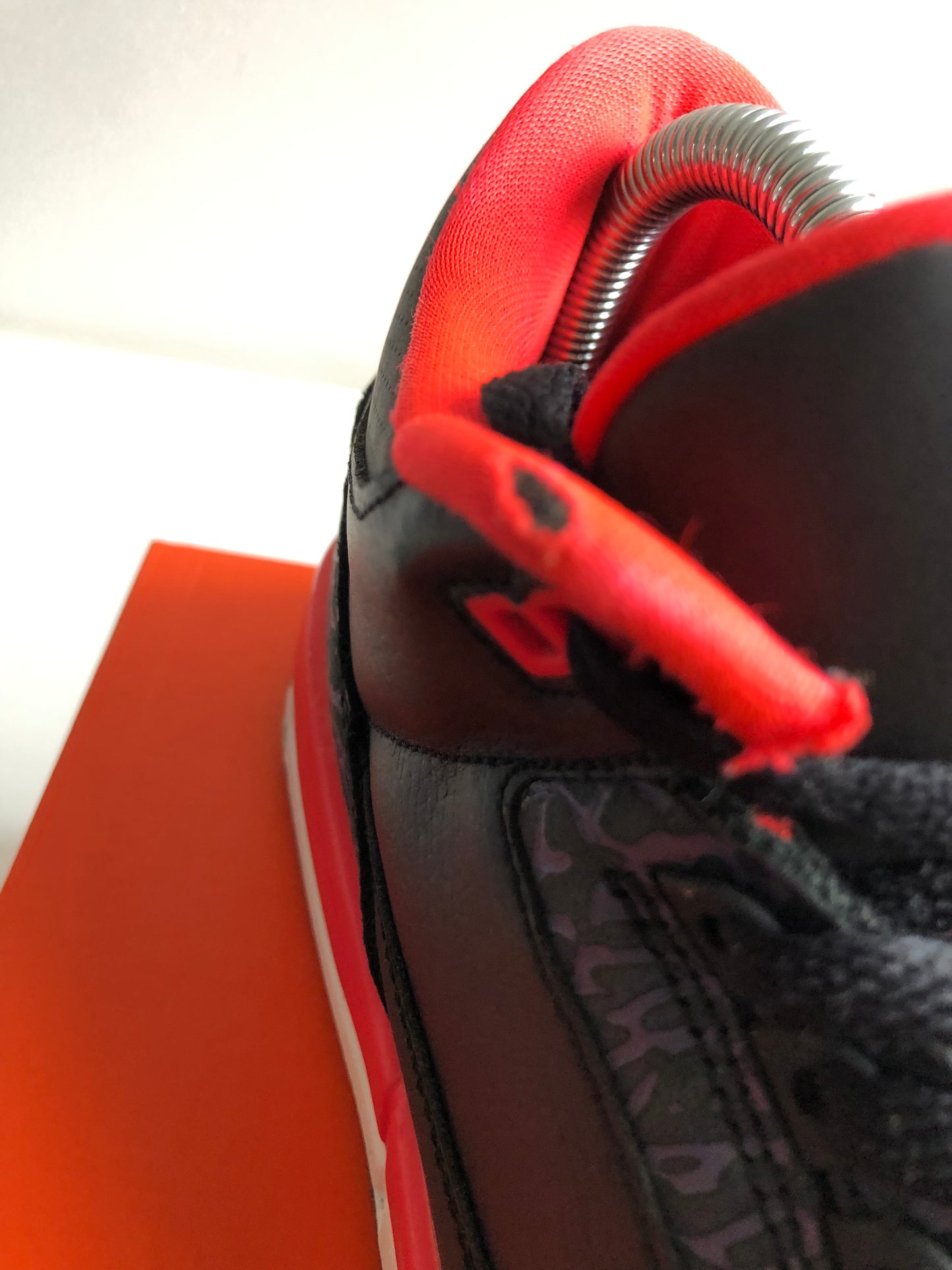 Air Jordan 3 Retro Crimson (GS) -Maat 39