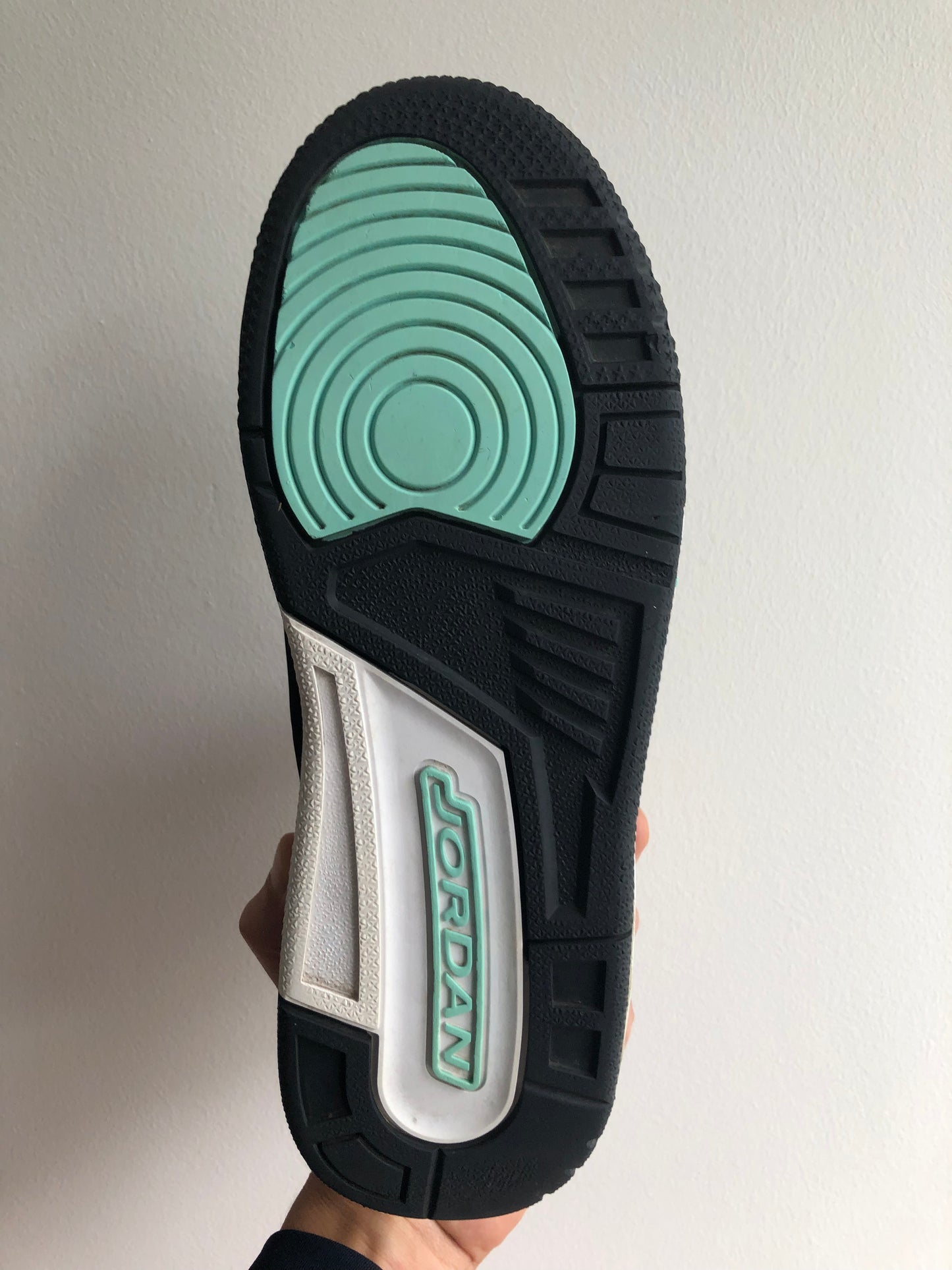 Air Jordan 3 Retro Bleached-Turquoise Mint - Maat 40