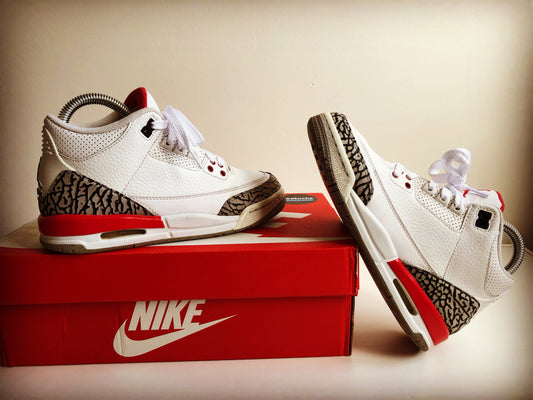 Nike Air Jordan 3  Katrina -Maat 36