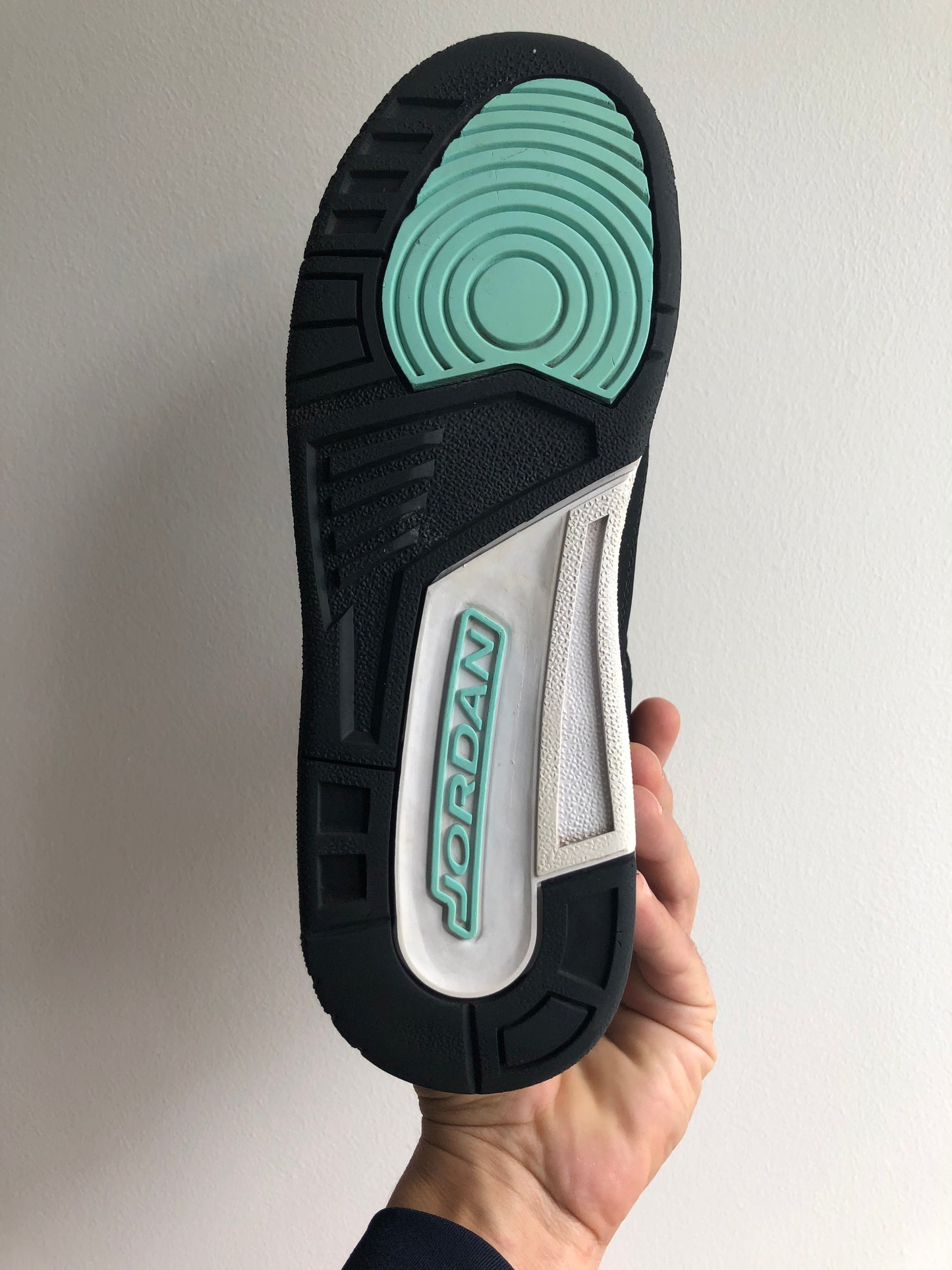 Air Jordan 3 Retro Bleached-Turquoise Mint - Maat 40