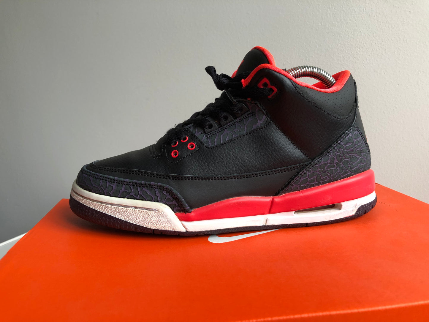 Air Jordan 3 Retro Crimson (GS) -Maat 39